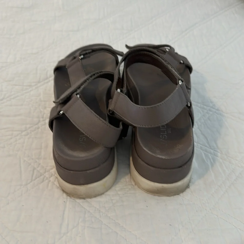 J Slides Blakely Grey Leather Platform Sandal